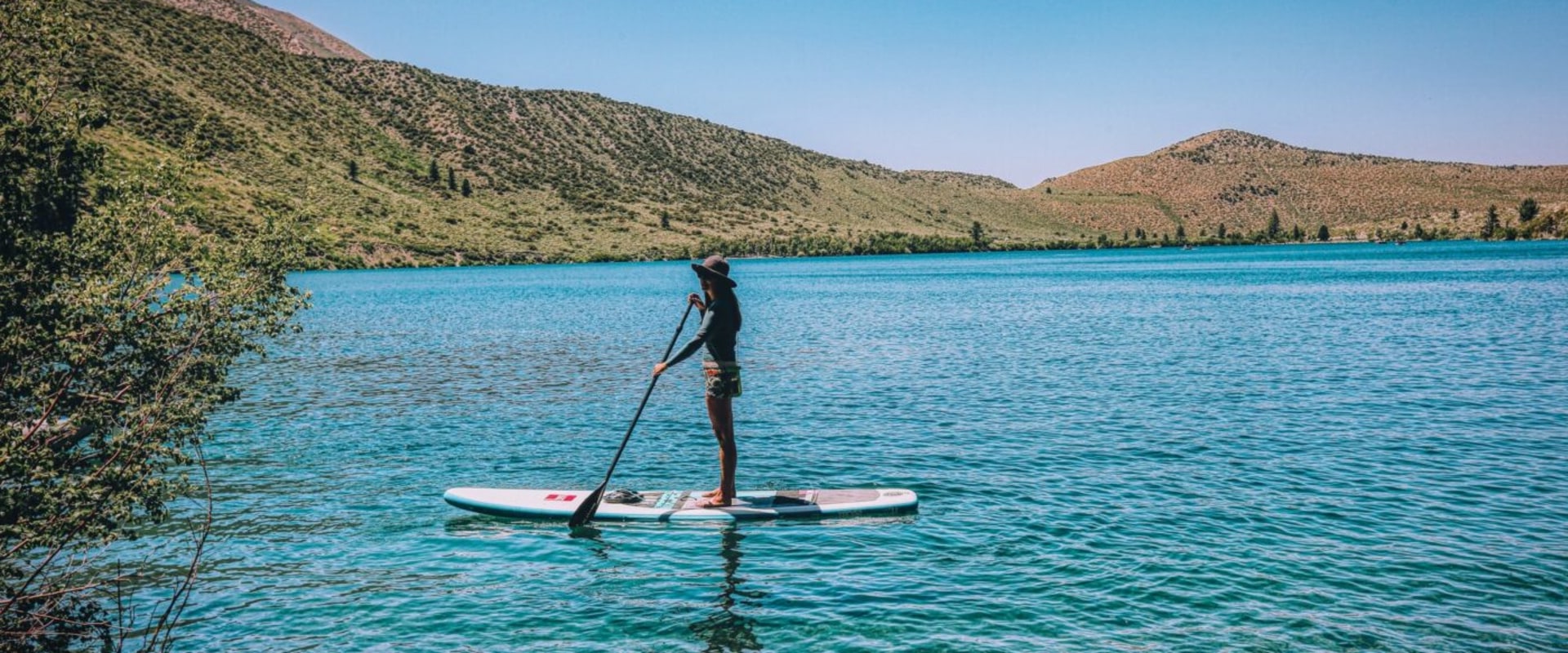 Ist ein hartes oder aufblasbares Paddelboard besser?