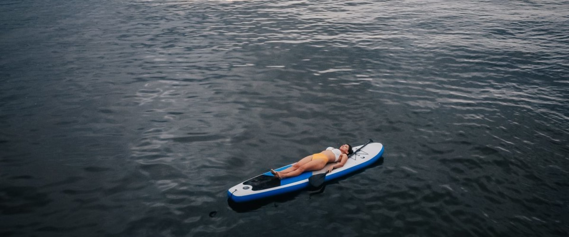 Ist es sicher, Paddle Board aufzustehen?